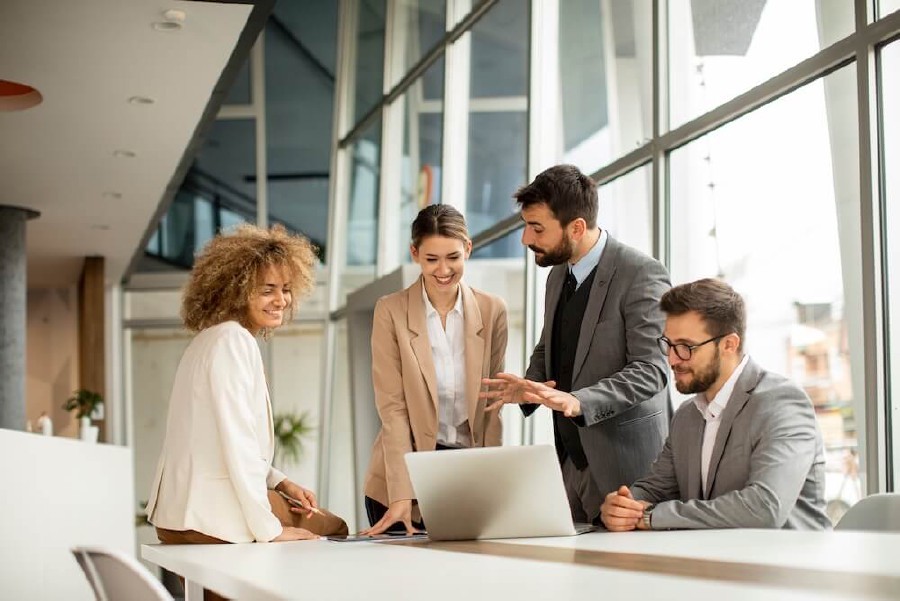Garantire equità nel lavoro e nella crescita professionale